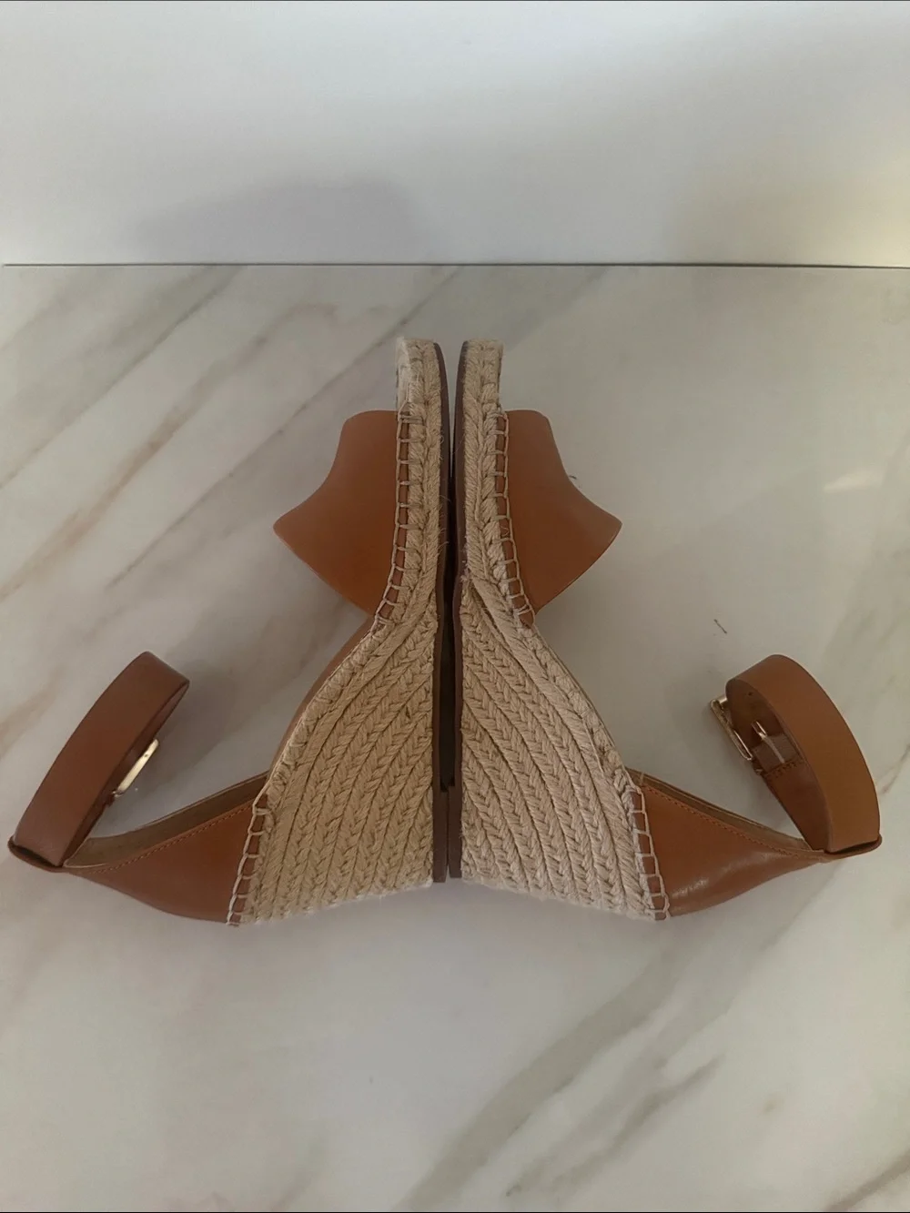 Vince Camuto or strap gold